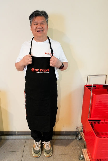 Original Mr. Phung Arbeitsschürze – Schwarz mit Logo